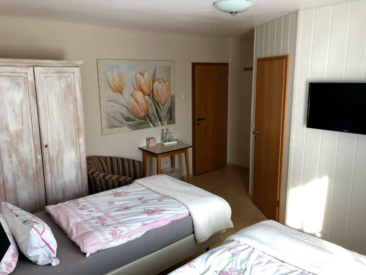 Hotel garni Zum Adenauer Forst Wimbach Exterior foto